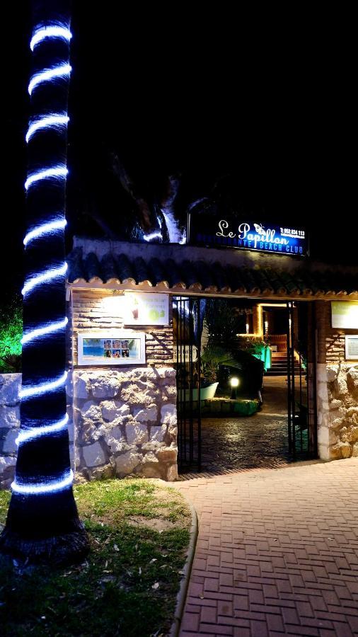 Marbella Beach Resort At Club Playa Real Esterno foto